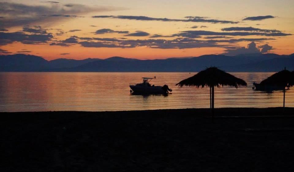 Erosea Beach Resort Kávos Extérieur photo